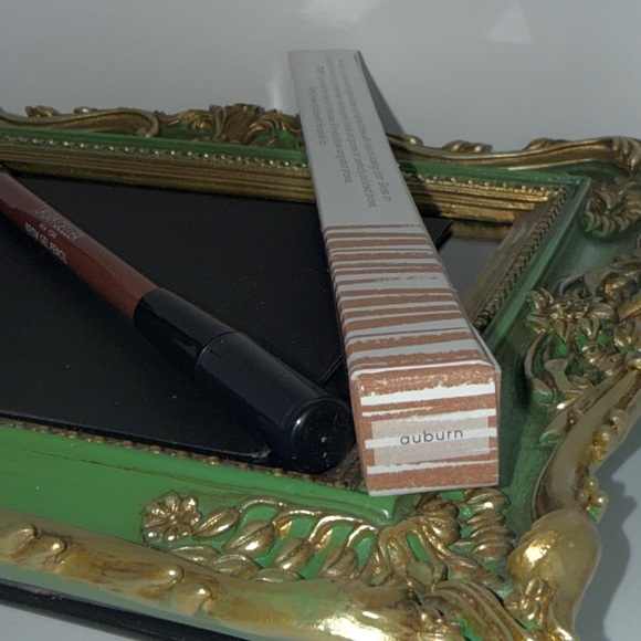 Laura Geller Red Lipstick and Brown Brow Gel Pencil Set - Picture 6 of 6